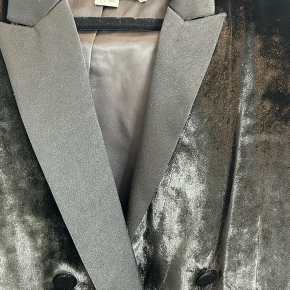 Grey Velvet Ladies Smoking Jacket/Dress - Picture 7 of 12